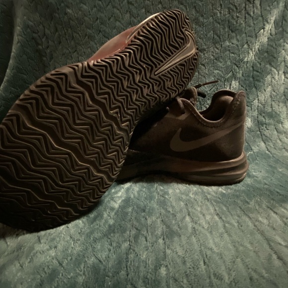 Nike basketball woman/male shoes - Picture 3 of 4